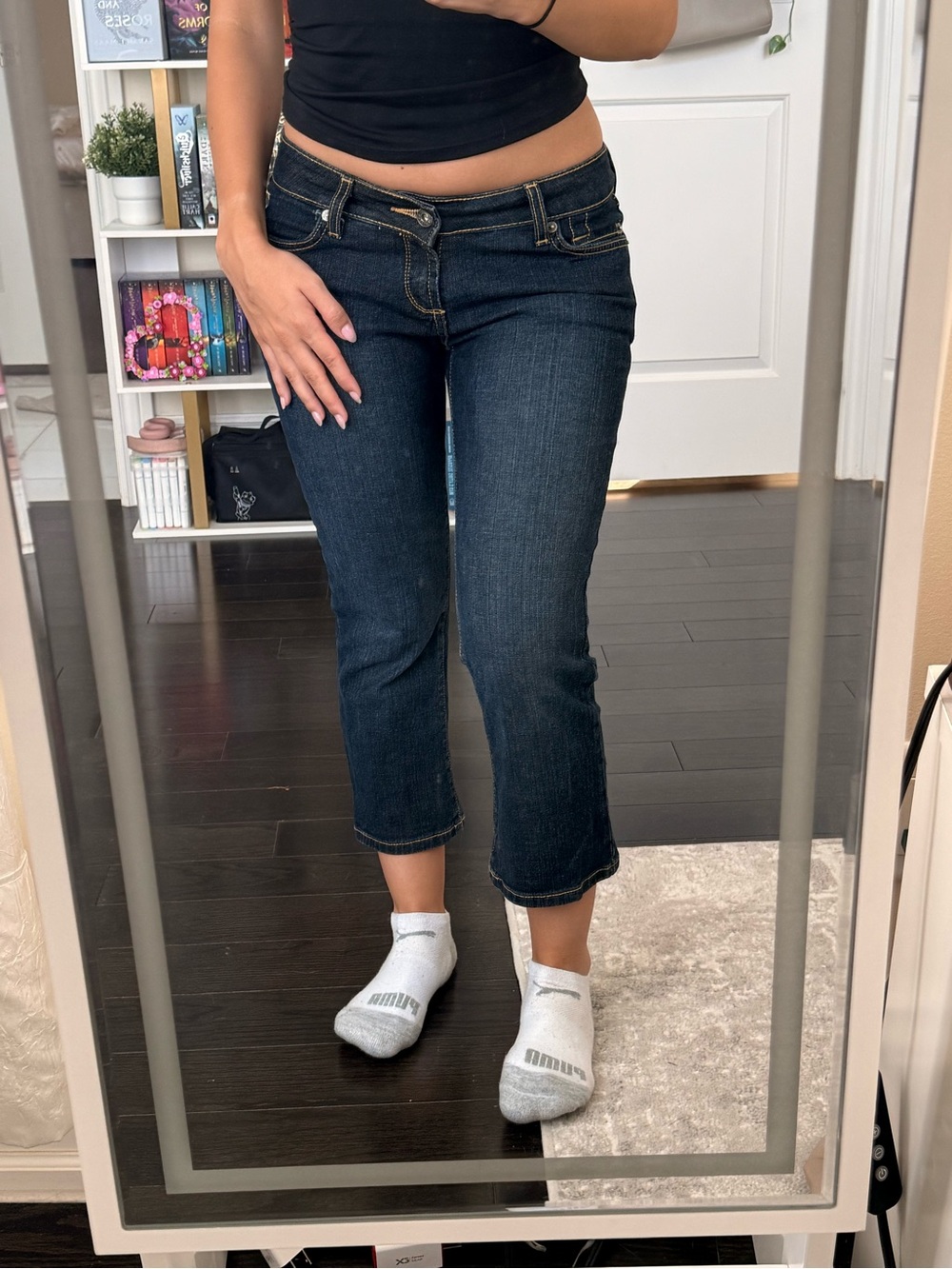 Women's Dark Wash Cropped Jeans - Classic Denim